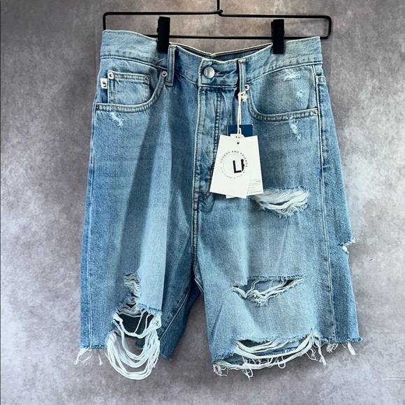 NWT Lovers + Friends 29” 90s Cut Off Distressed High Rise Denim Short Boardwalk